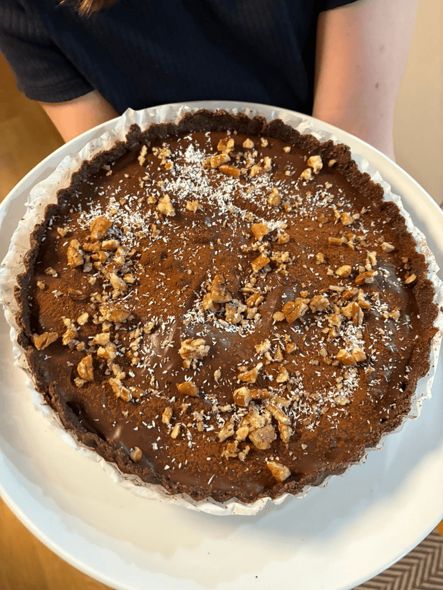 Dark chocolate pie